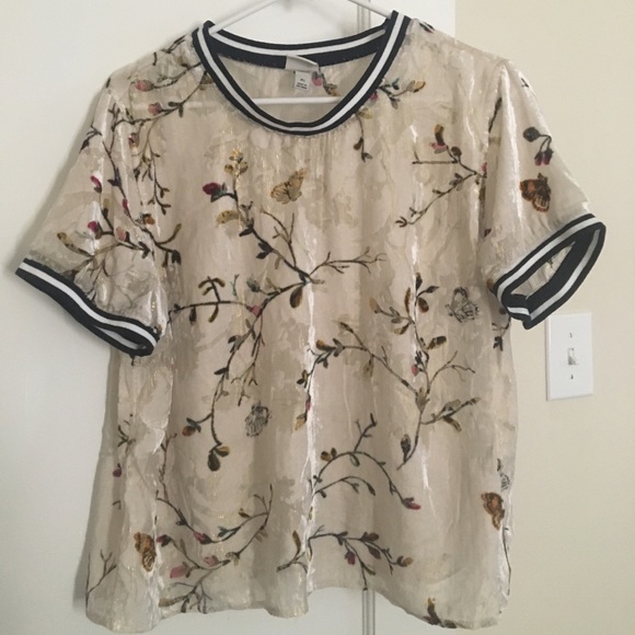 a new day Tops - Thin Floral Crepe Top with Ribbon Detail